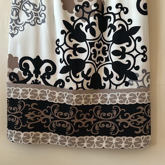 Dressbarn Size 4 “Timeless Dress” — Black & White Midi, Elegant Classic - Picture 9 of 9